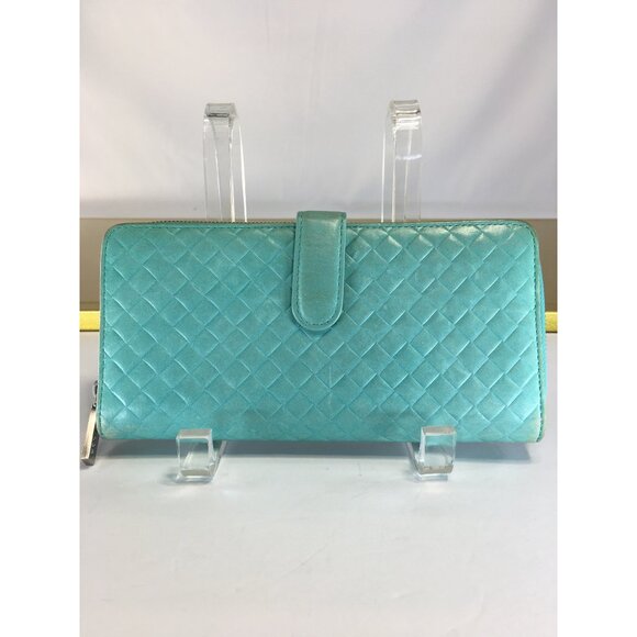 Hobo The Original Bi-fold Long Wallet Quilted Patent Leather Mint Green Zip - Picture 1 of 16